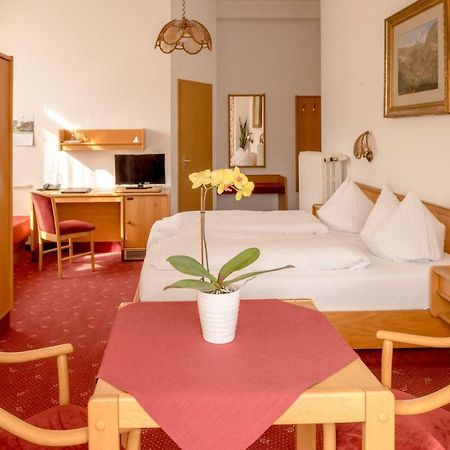 Hotel-Pension Heimburg บัดเอลสเตอร์ ภายนอก รูปภาพ