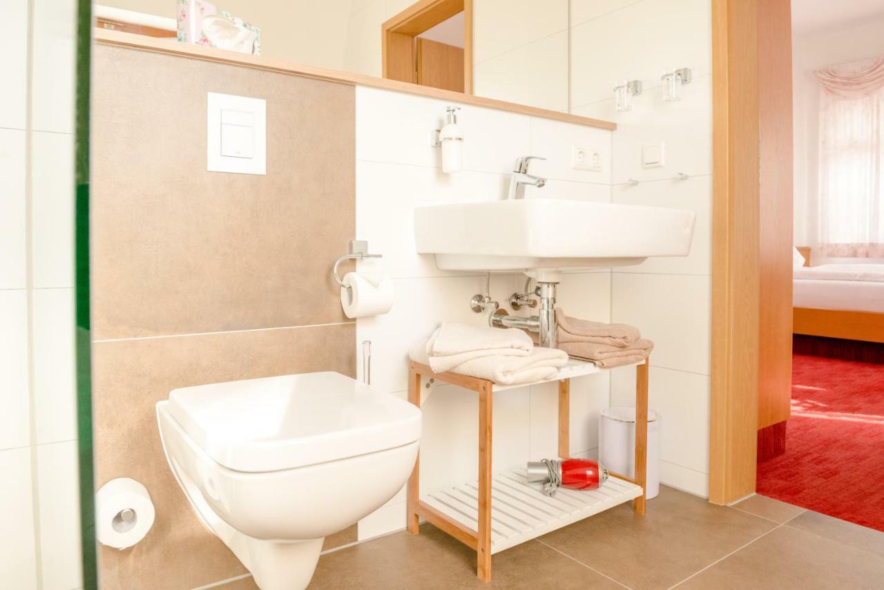Hotel-Pension Heimburg บัดเอลสเตอร์ ภายนอก รูปภาพ