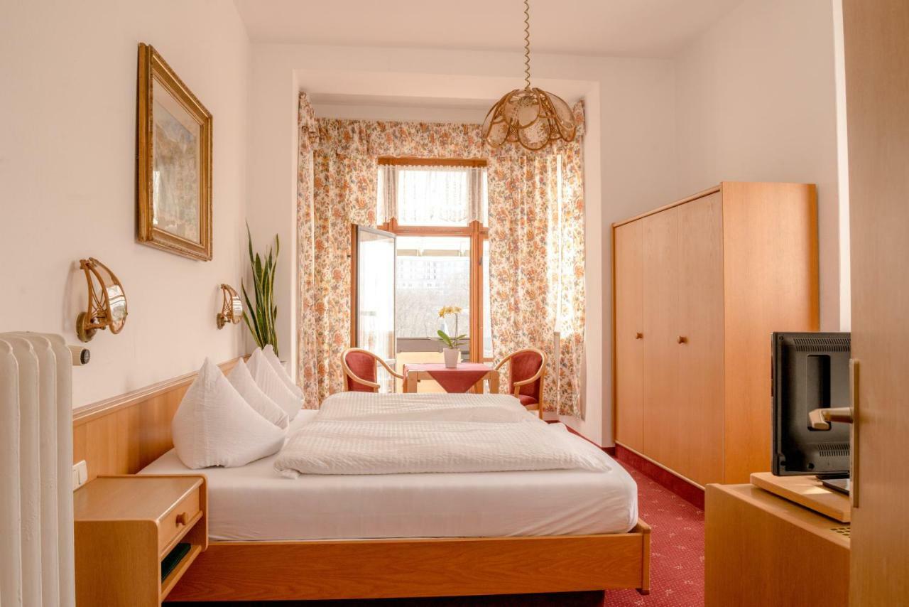 Hotel-Pension Heimburg บัดเอลสเตอร์ ภายนอก รูปภาพ